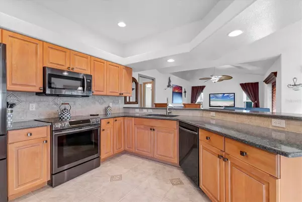 213 WHITE MARSH LN, Rotonda West, FL 33947