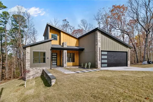 28 Benwick Ln, Bella Vista, AR 72714