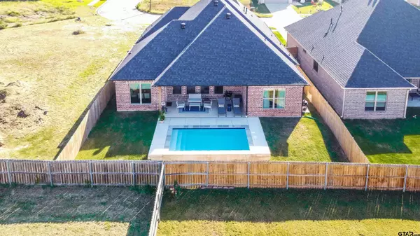 7259 Rolling Acres Pl., Tyler, TX 75707