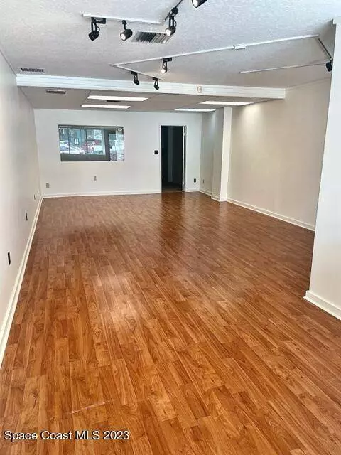 1406 Highland AVE, Melbourne, FL 32935