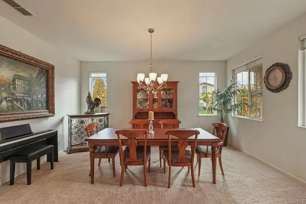 1298 Muir CT, Tracy, CA 95304