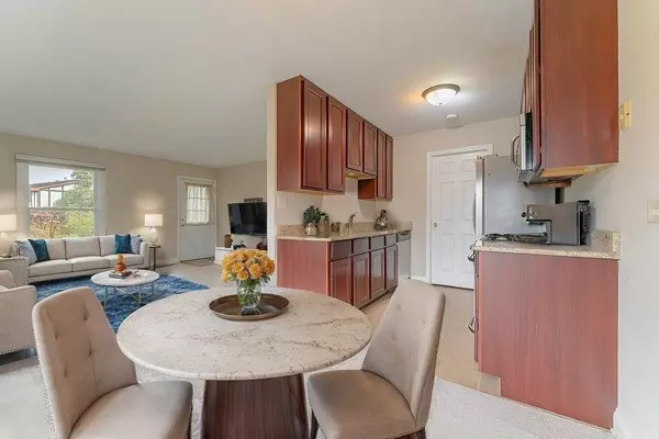 208 Manor DR #A, New Lenox, IL 60451