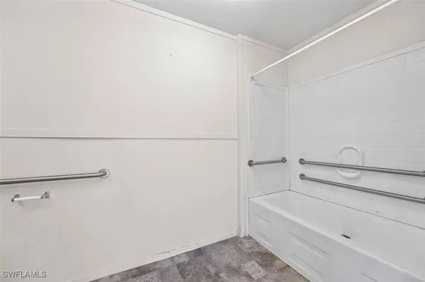 2244 Bahia LN, North Fort Myers, FL 33917