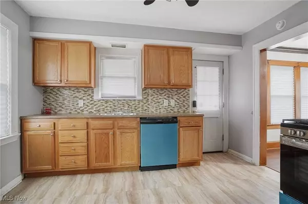 134 Shadyside DR, Youngstown, OH 44512