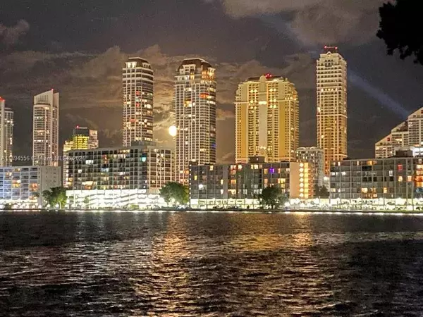 301 174th St #2016, Sunny Isles Beach, FL 33160