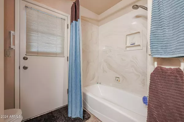 208 W SURREY Avenue, Phoenix, AZ 85029