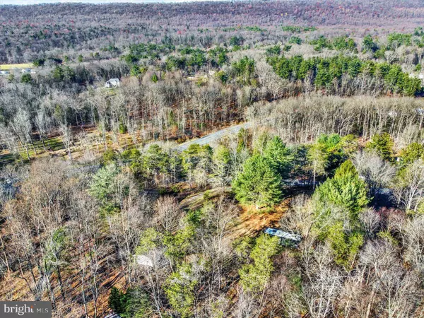 6961 SLEEPY HOLLOW RD, Harrisburg, PA 17112