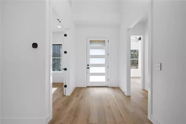 28 Benwick Ln, Bella Vista, AR 72714