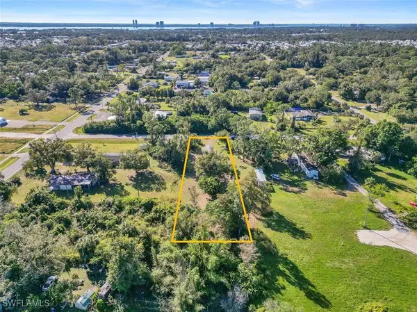 2244 Bahia LN, North Fort Myers, FL 33917