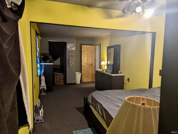 3202 N 300 E, Rolling Prairie, IN 46371-9519