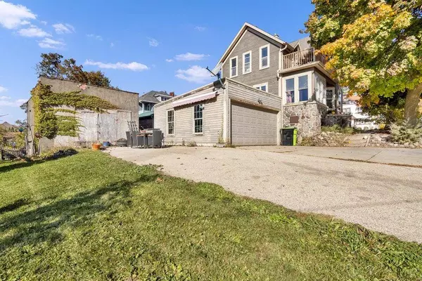 223 Union St, Hartford, WI 53027