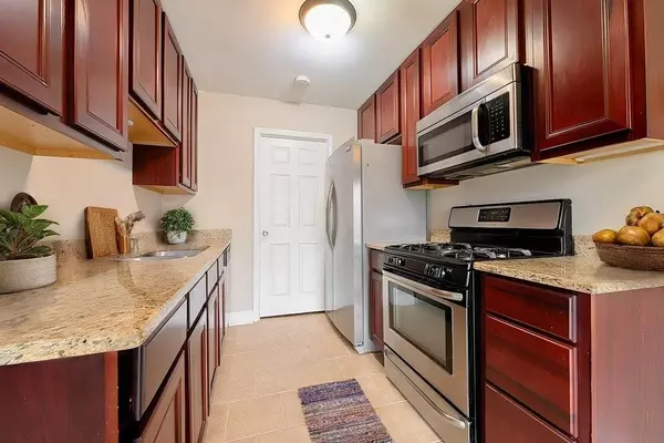 208 Manor DR #A, New Lenox, IL 60451