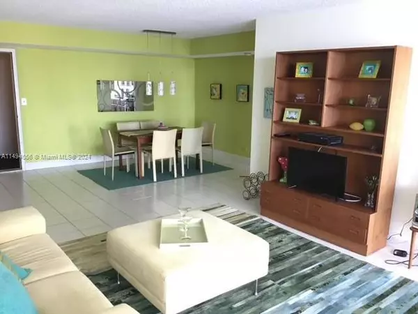 301 174th St #2016, Sunny Isles Beach, FL 33160