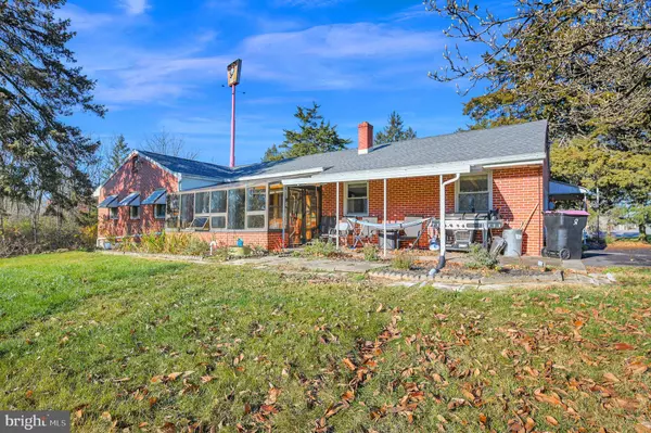 1234 LINCOLN WAY E, Chambersburg, PA 17202