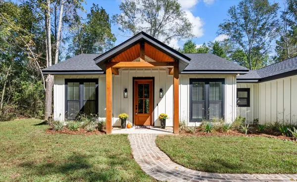 2416 HWY 11 S, Moselle, MS 39459