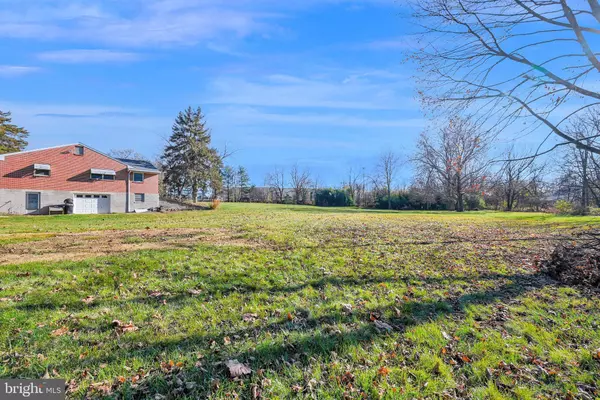 1234 LINCOLN WAY E, Chambersburg, PA 17202