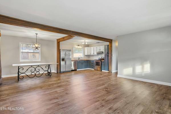 508 Elkmont Rd, Knoxville, TN 37922