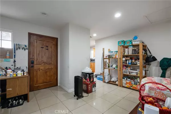 516 W 35th ST, Long Beach, CA 90806