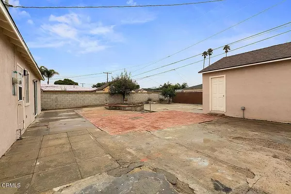 1324 W Cedar ST, Oxnard, CA 93033