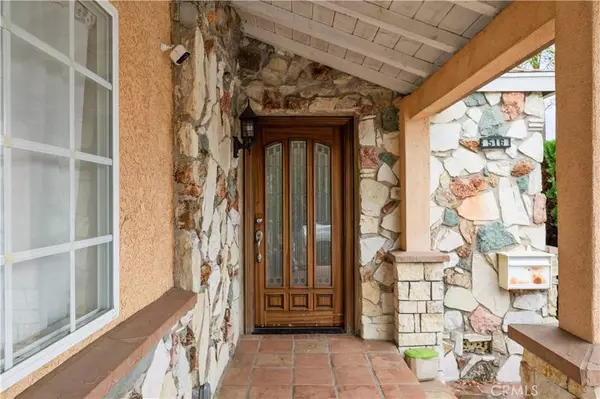 516 W 35th ST, Long Beach, CA 90806