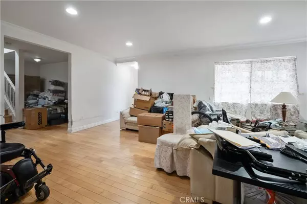 516 W 35th ST, Long Beach, CA 90806