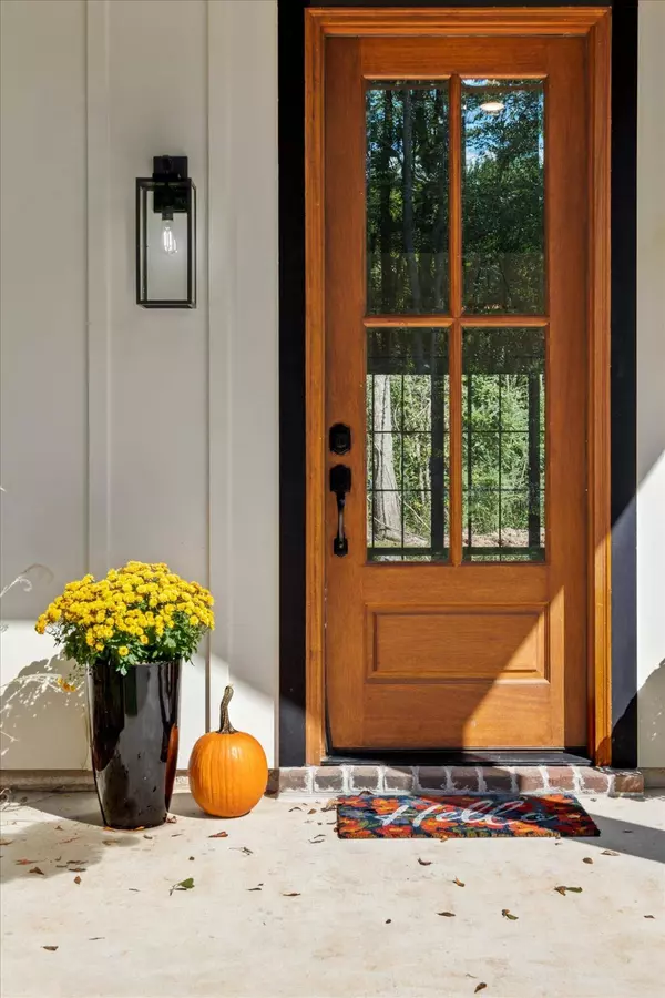 2416 HWY 11 S, Moselle, MS 39459