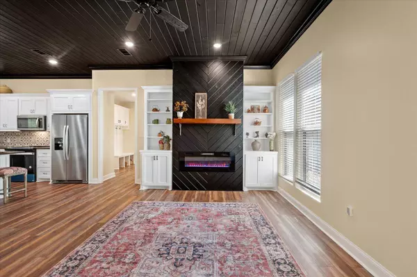 2416 HWY 11 S, Moselle, MS 39459