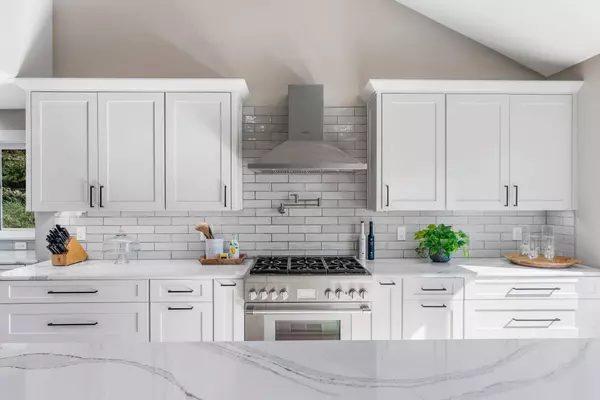 14104 E 41st Ct, Spokane Valley, WA 99037