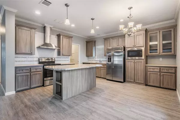 1711 ILLINOIS AVE, Bradenton, FL 34207