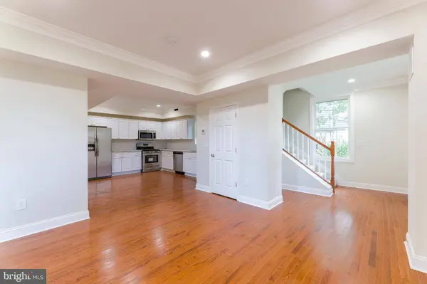 6909 LINDEN AVE, Elkridge, MD 21075