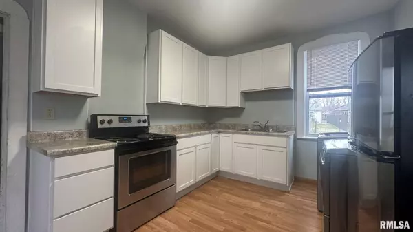 817 N 17TH ST, Quincy, IL 62301