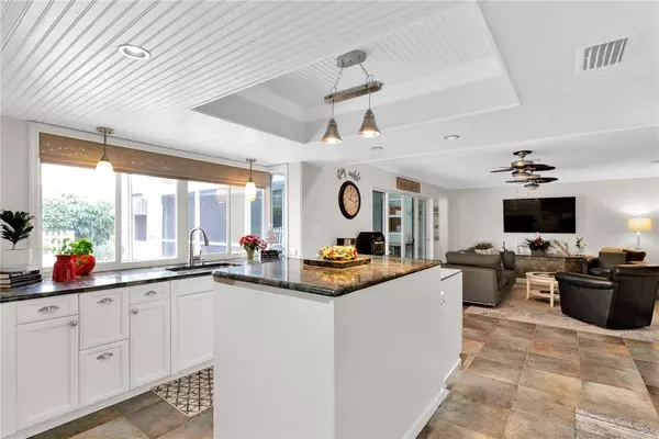 625 Colonial DR, Vero Beach, FL 32962