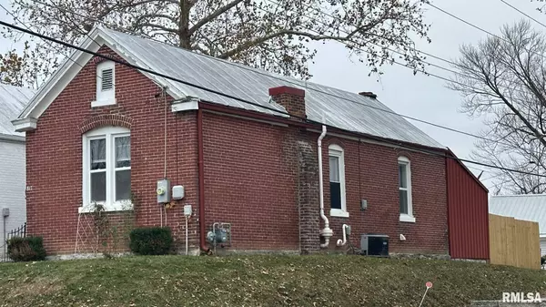 817 N 17TH ST, Quincy, IL 62301