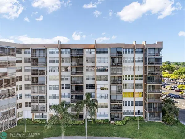 1200 Saint Charles Pl  #721, Pembroke Pines, FL 33026