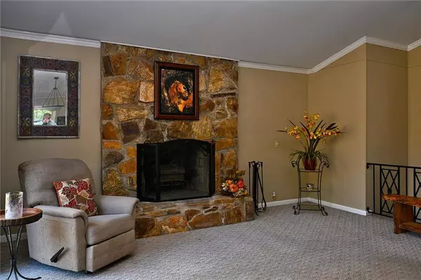 381 Crippled Oak TRL, Jasper, GA 30143