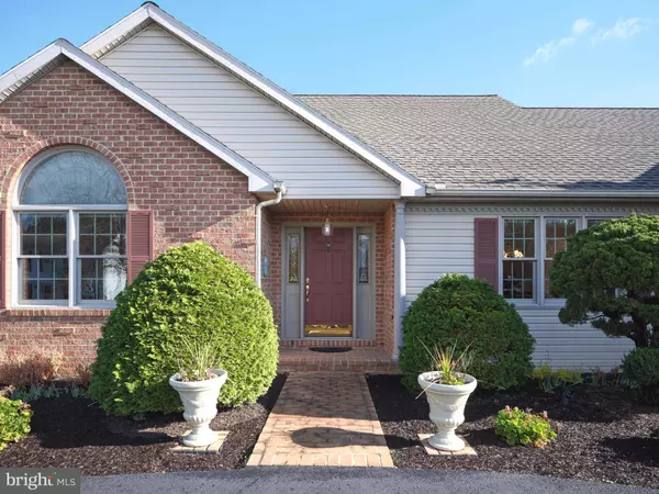 53 MILLSTONE DR, Palmyra, PA 17078