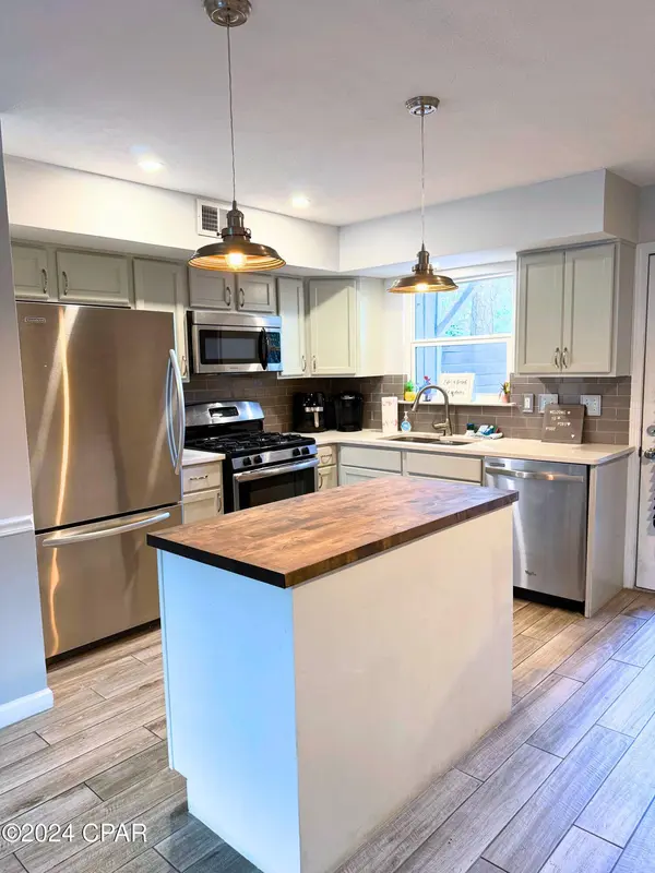 1002 Wildwood RD, Panama City Beach, FL 32407