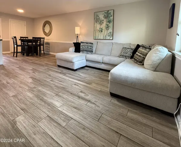 1002 Wildwood RD, Panama City Beach, FL 32407