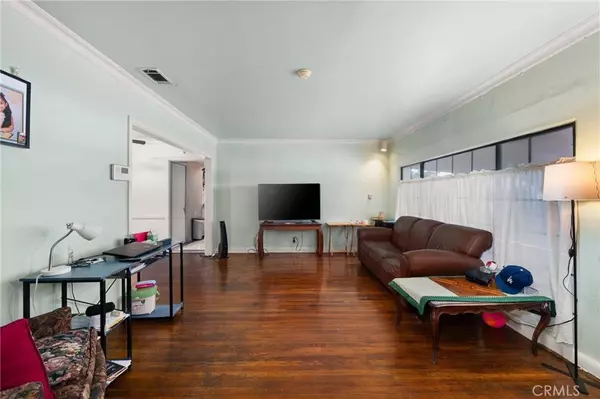 14051 Beaver Street, Sylmar, CA 91342