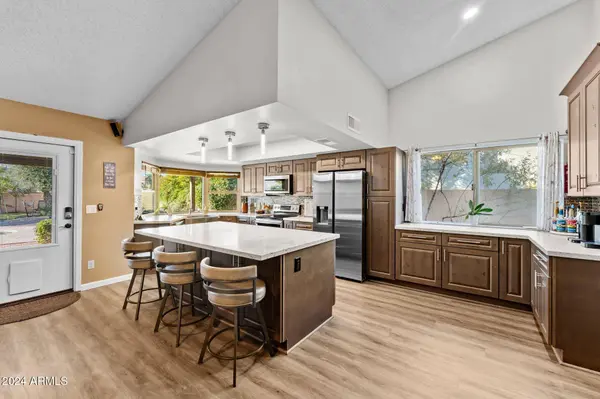 12016 N 65TH Avenue, Glendale, AZ 85304