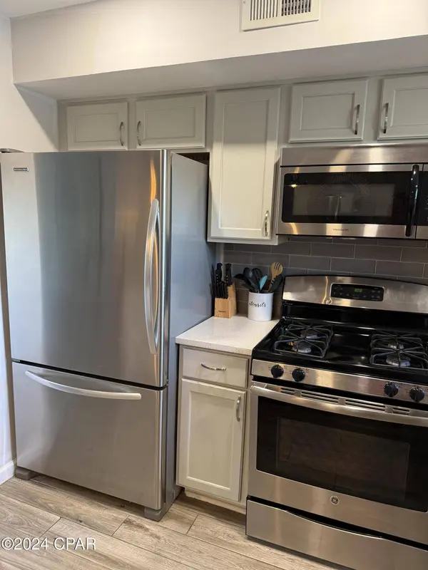 1002 Wildwood RD, Panama City Beach, FL 32407