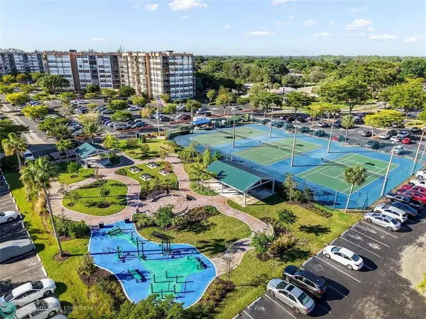 1200 Saint Charles Pl  #721, Pembroke Pines, FL 33026