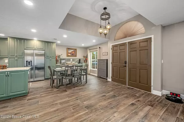 2890 Forest Run DR, Melbourne, FL 32935