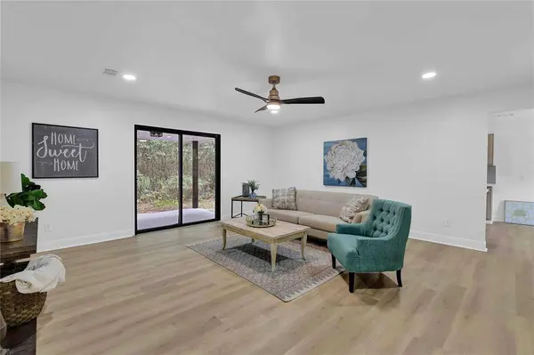 1911 Fostoria Tram RD, Cleveland, TX 77328