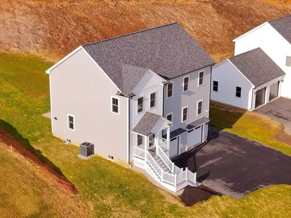 60 Jennings Rd, Charlton, MA 01507