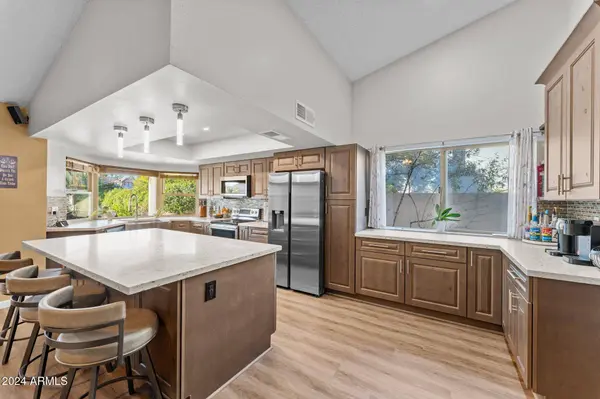 12016 N 65TH Avenue, Glendale, AZ 85304