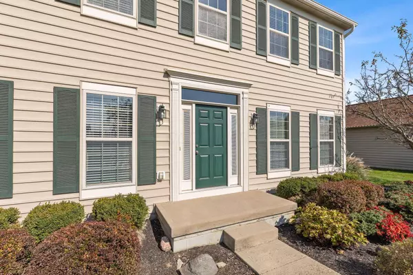 2042 Twin Flower Circle, Grove City, OH 43123