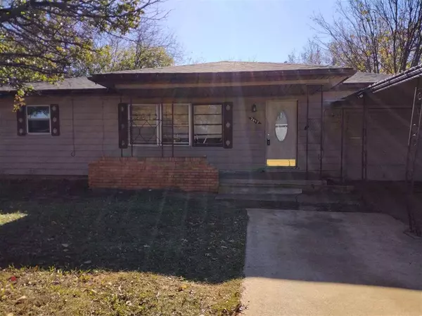2612 NW Lindy, Lawton, OK 73505