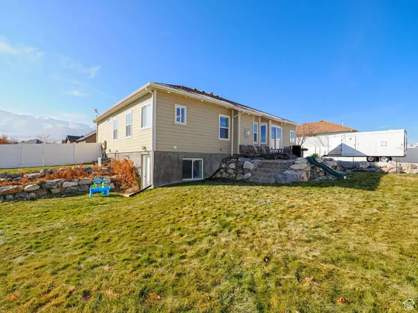 288 W LARIAT BLVD, Saratoga Springs, UT 84045