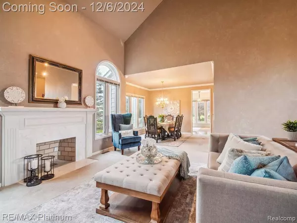 22090 PICADILLY Circle, Novi, MI 48375